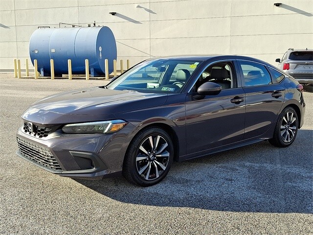 2022 Honda Civic EX-L Hatchback photo 3