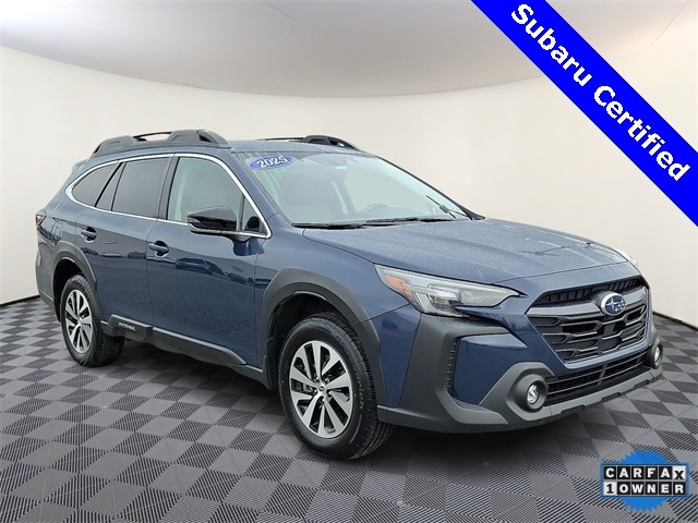 2025 Subaru Outback Premium's photo