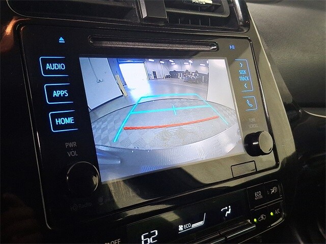 2018 Toyota Prius Three photo 4