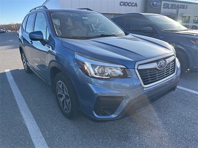 2019 Subaru Forester Premium photo 2
