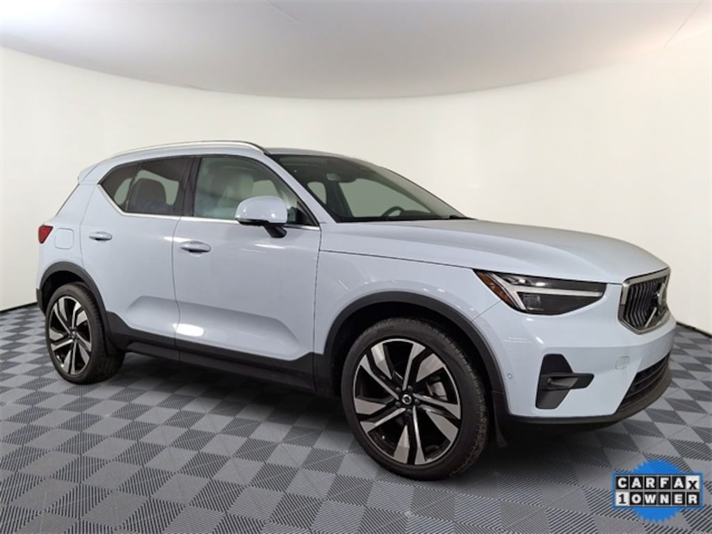 Used 2024 Volvo XC40 Ultimate SUV
