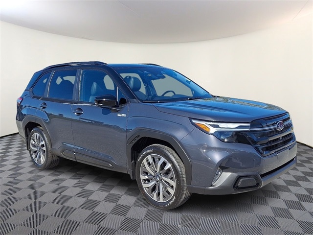 2025 Subaru Forester Touring's photo