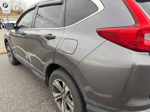 2017 Honda CR-V LX photo 3