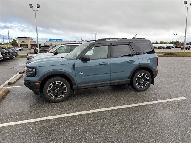 2021 Ford Bronco Sport Outer Banks photo 3