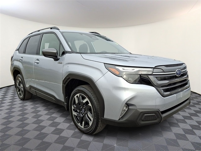 2025 Subaru Forester Premium's photo