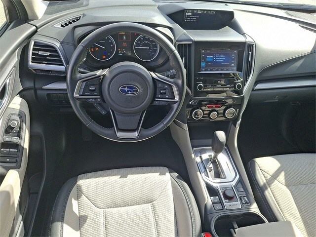 2020 Subaru Forester Premium photo 2