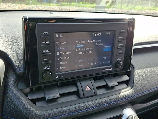 2022 Toyota RAV4 Hybrid SE photo 2