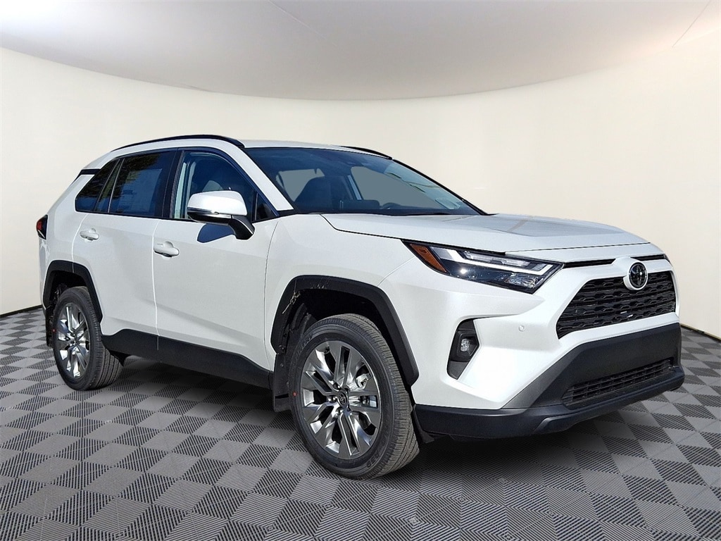 2025 Toyota RAV4 XLE Premium's photo
