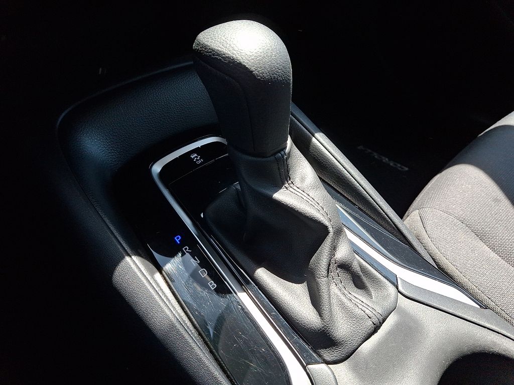 2024 Toyota Corolla LE - Photo 17