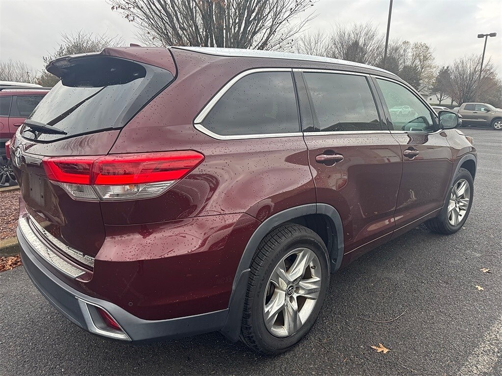 2019 Toyota Highlander Limited photo 2