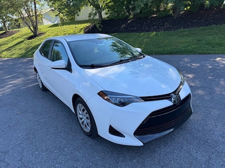 2018 Toyota Corolla LE Sedan