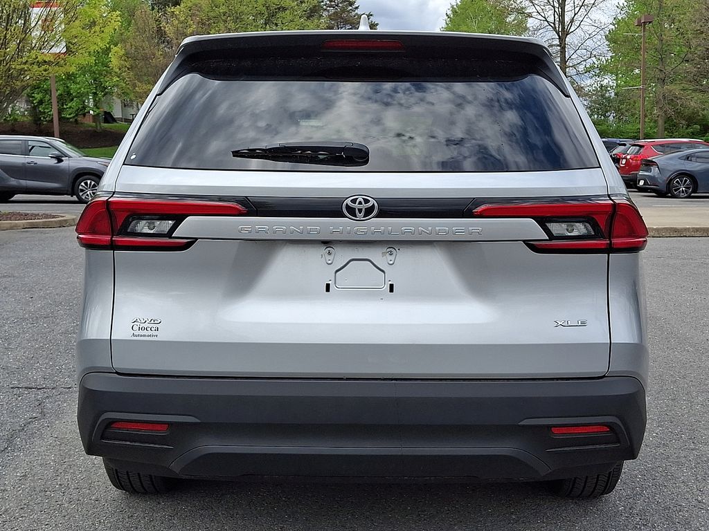 2024 Toyota Grand Highlander XLE - Photo 7