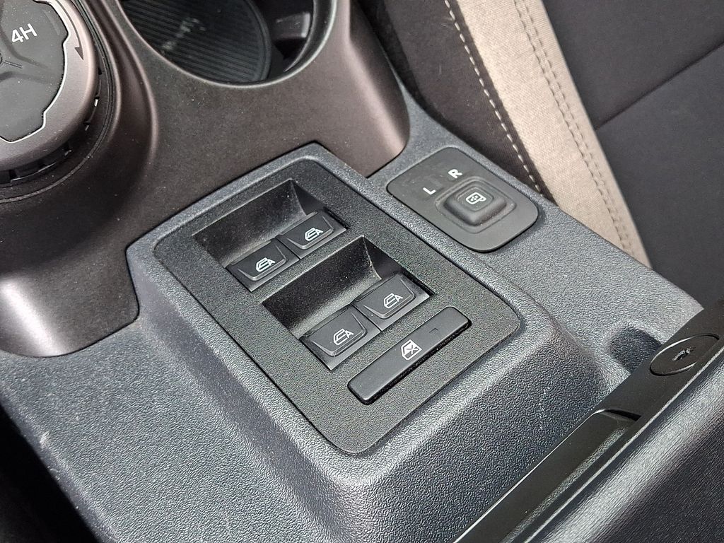 2023 Ford Bronco 4-Door Big Bend - Photo 25