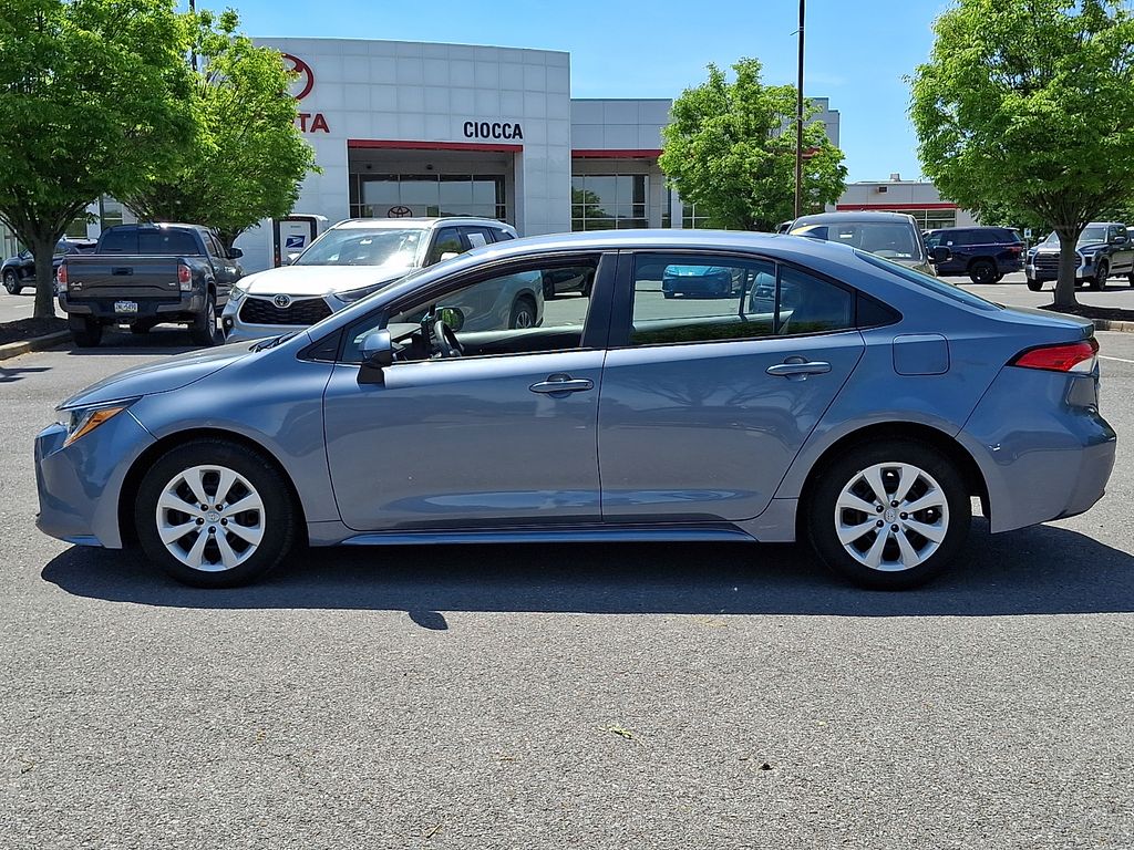 2024 Toyota Corolla LE - Photo 6