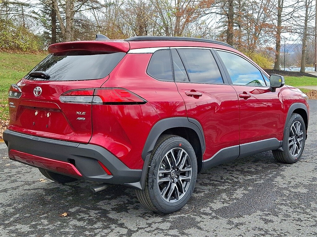 2026 Toyota Corolla Cross XLE photo 4