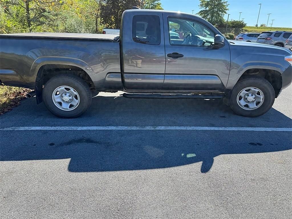 2019 Toyota Tacoma SR photo 2