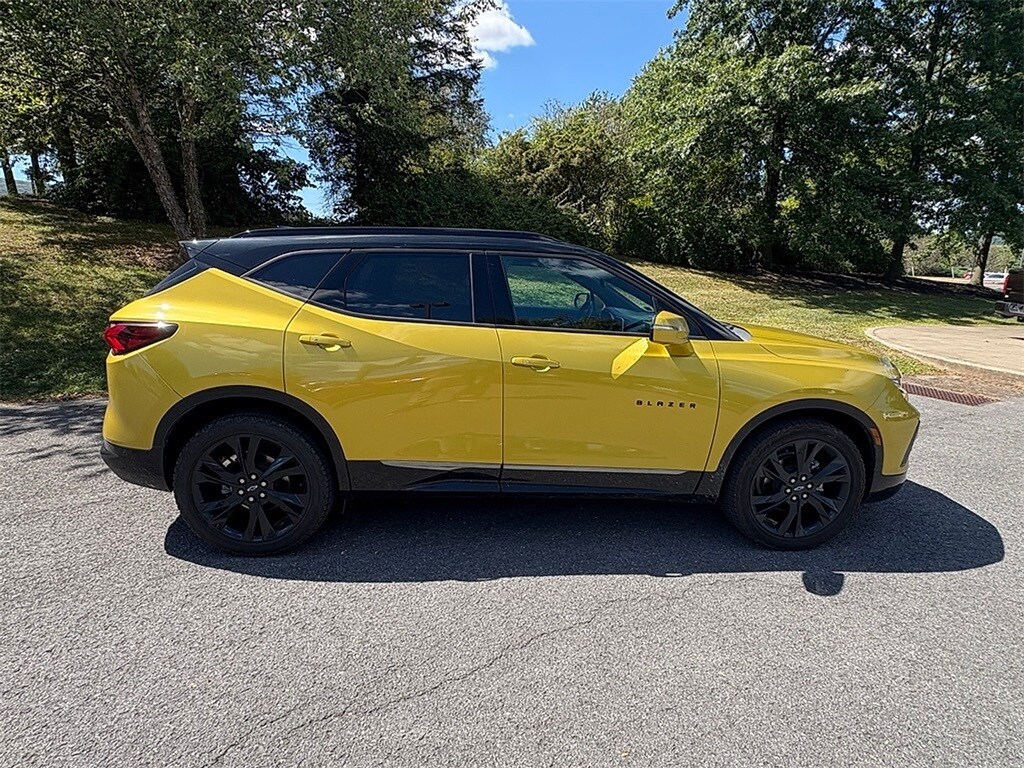 2022 Chevrolet Blazer RS photo 3