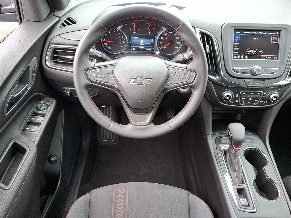 2024 Chevrolet Equinox RS photo 2