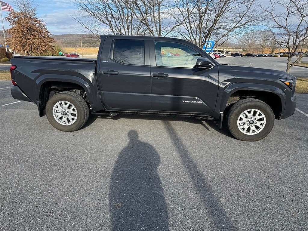 Used 2025 Toyota Tacoma SR5 Truck