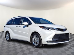 2024 Toyota Sienna Platinum Minivan/Van