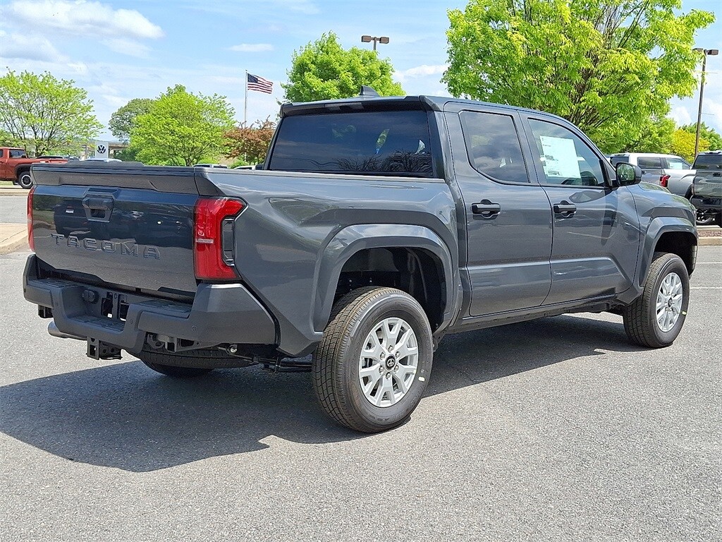 2025 Toyota Tacoma SR photo 4