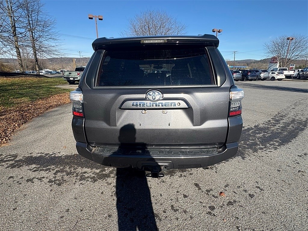 2015 Toyota 4Runner SR5 Premium photo 4