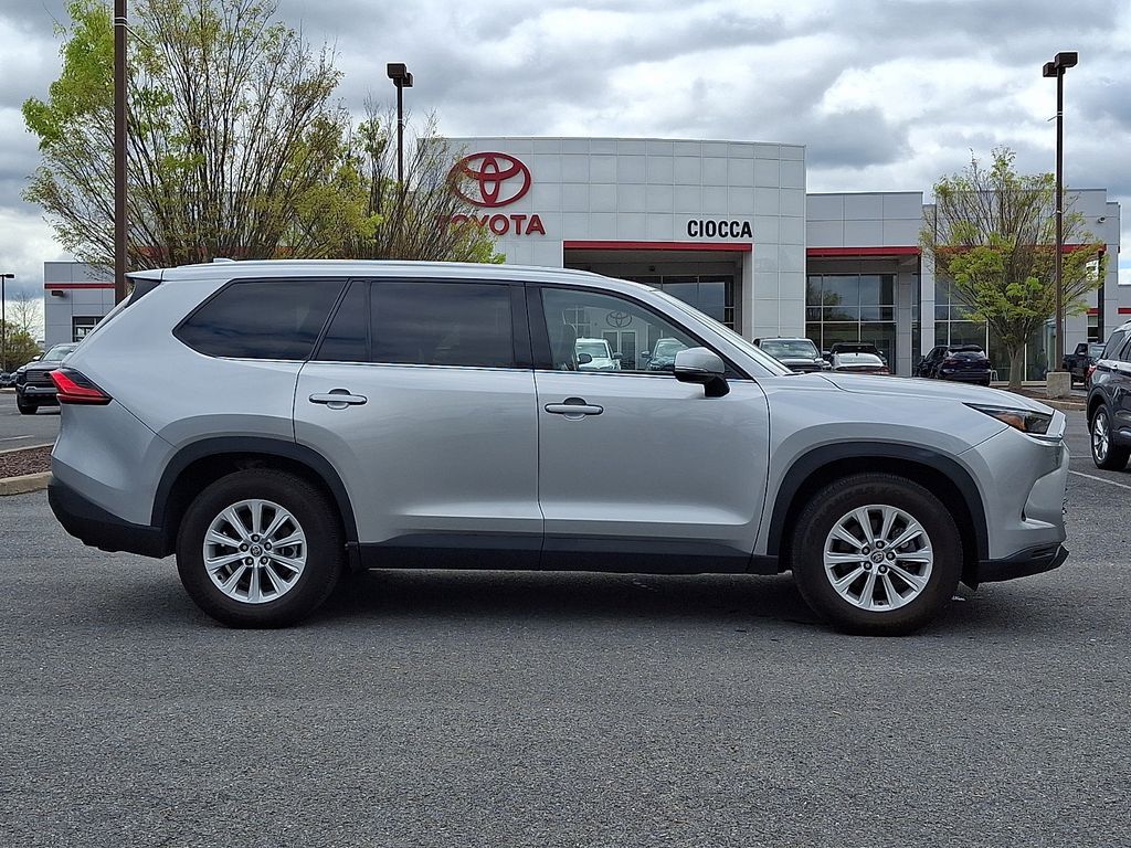 2024 Toyota Grand Highlander XLE - Photo 9