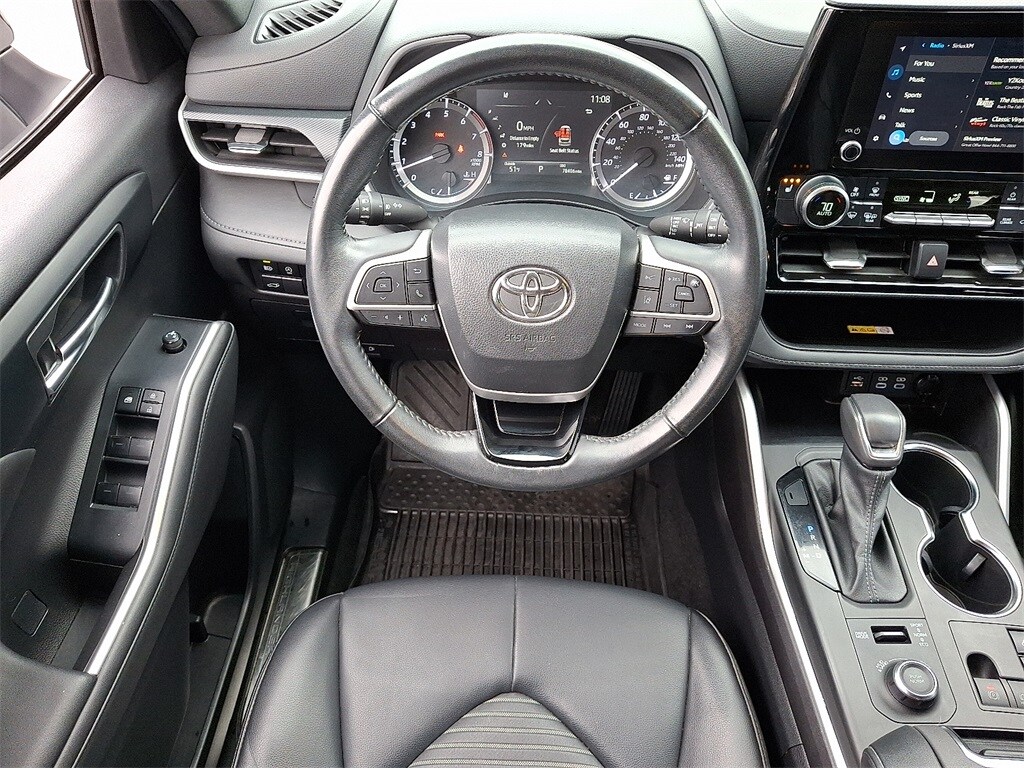 2023 Toyota Highlander XSE photo 2