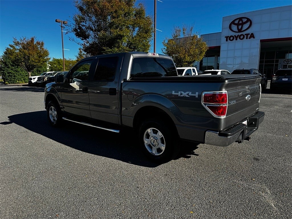 2012 Ford F-150 XLT photo 2