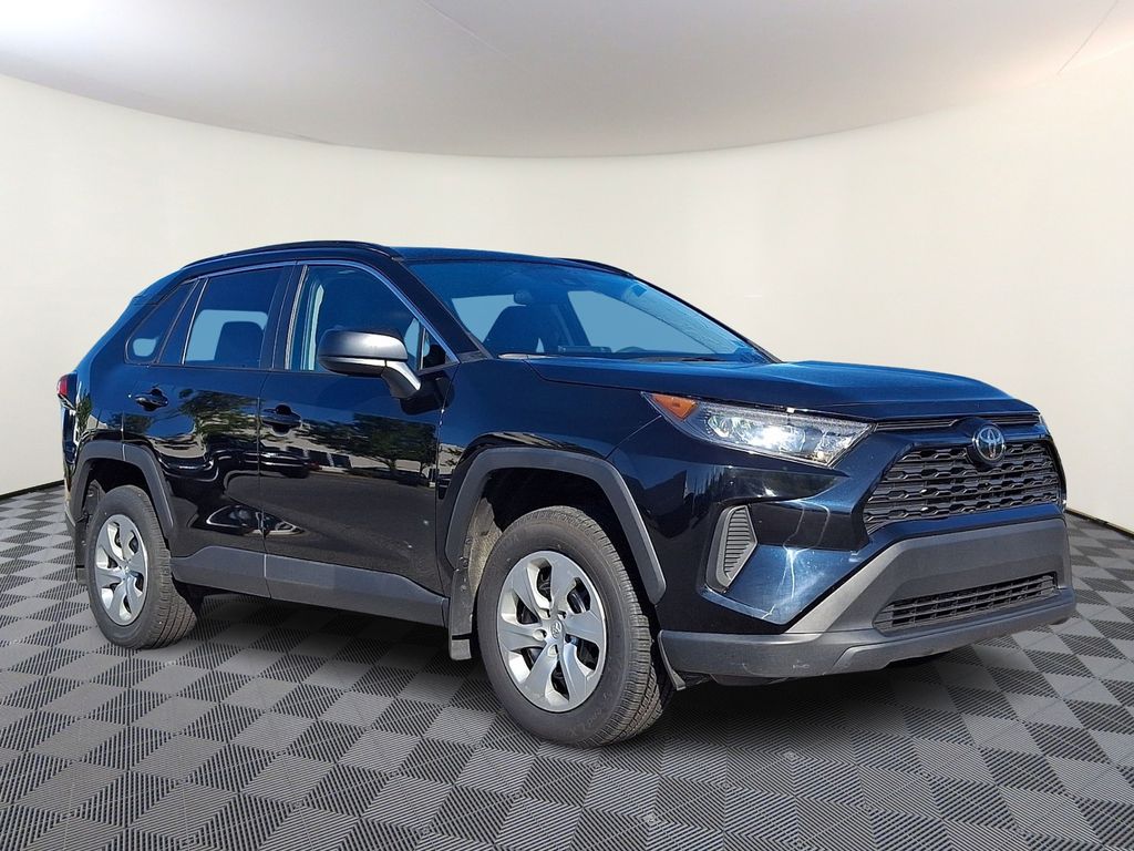 2021 Toyota RAV4 LE