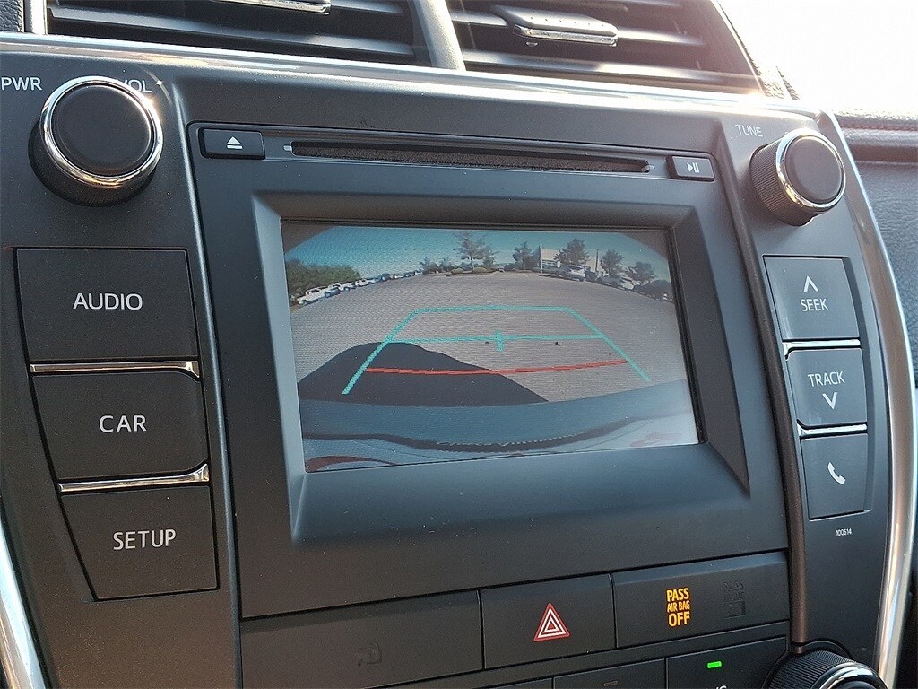 2017 Toyota Camry XSE photo 3