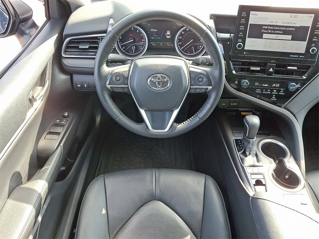 2022 Toyota Camry XLE photo 2