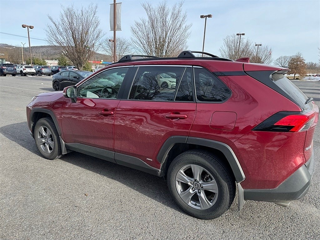 Used 2022 Toyota RAV4 Hybrid XLE SUV