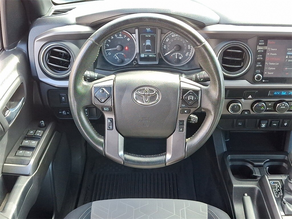 2022 Toyota Tacoma TRD Off-Road photo 2