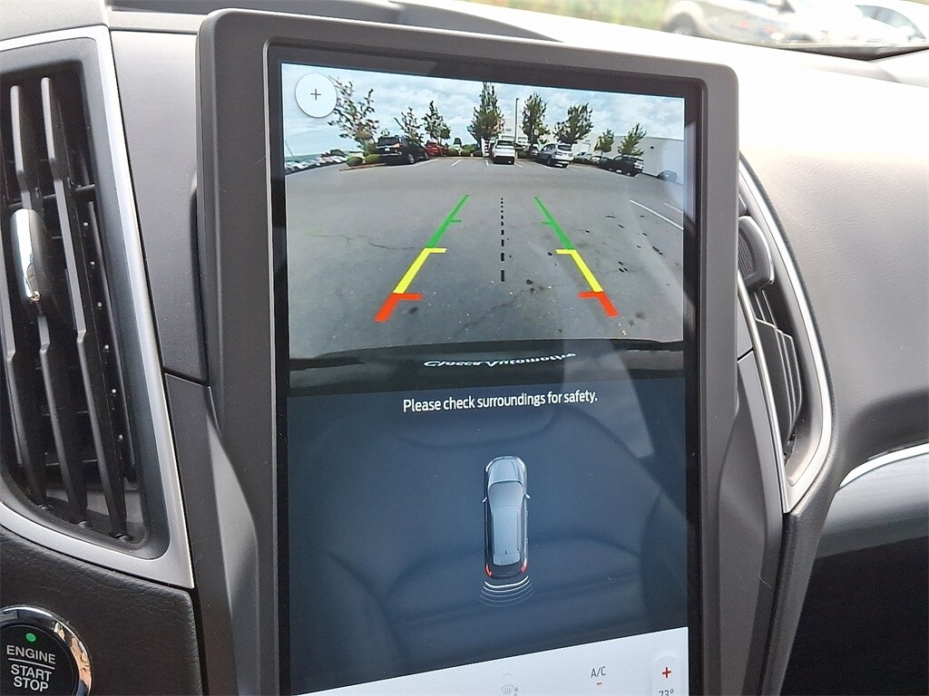 2022 Ford Edge SEL photo 4