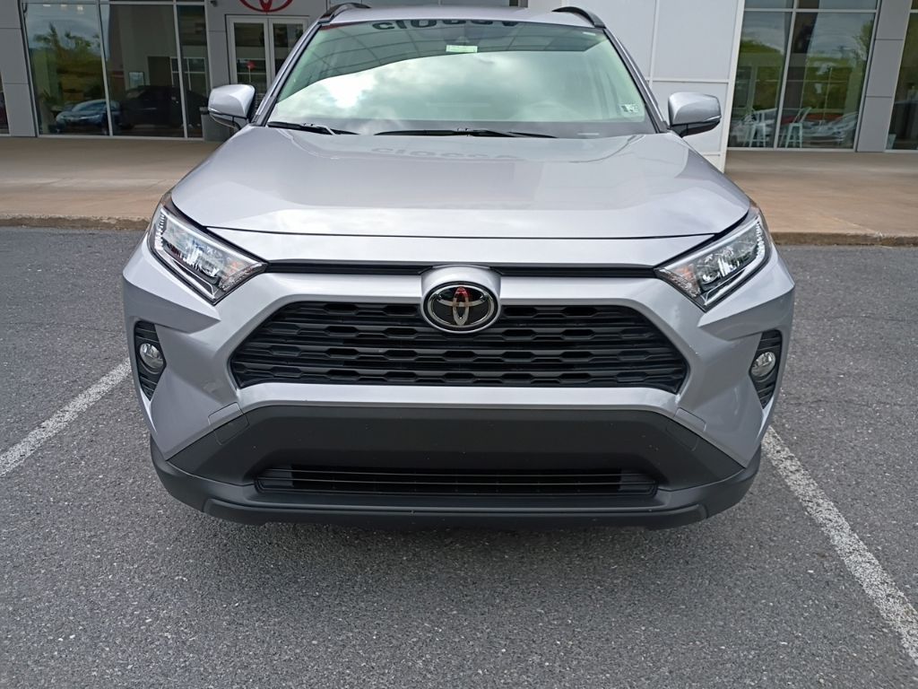 2020 Toyota RAV4 XLE AWD's photo