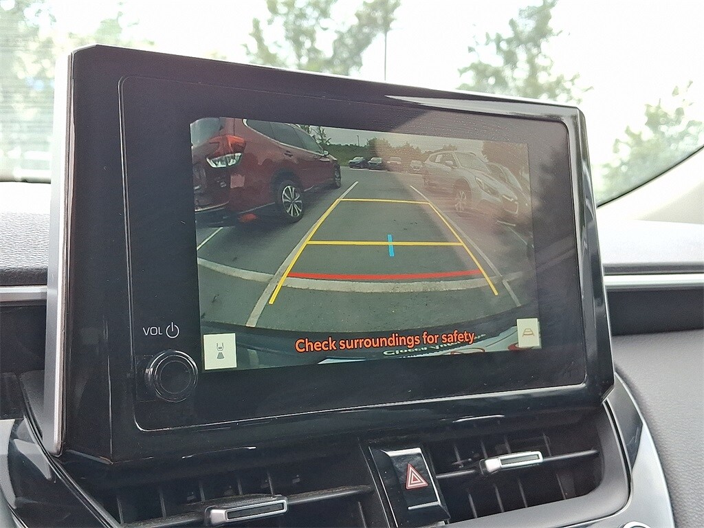 2023 Toyota Corolla Cross XLE photo 3