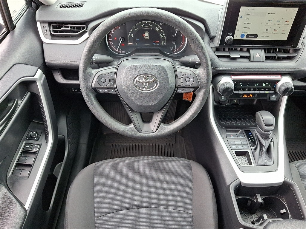 Used 2024 Toyota RAV4 LE with VIN 2T3F1RFVXRC461912 for sale in Kansas City