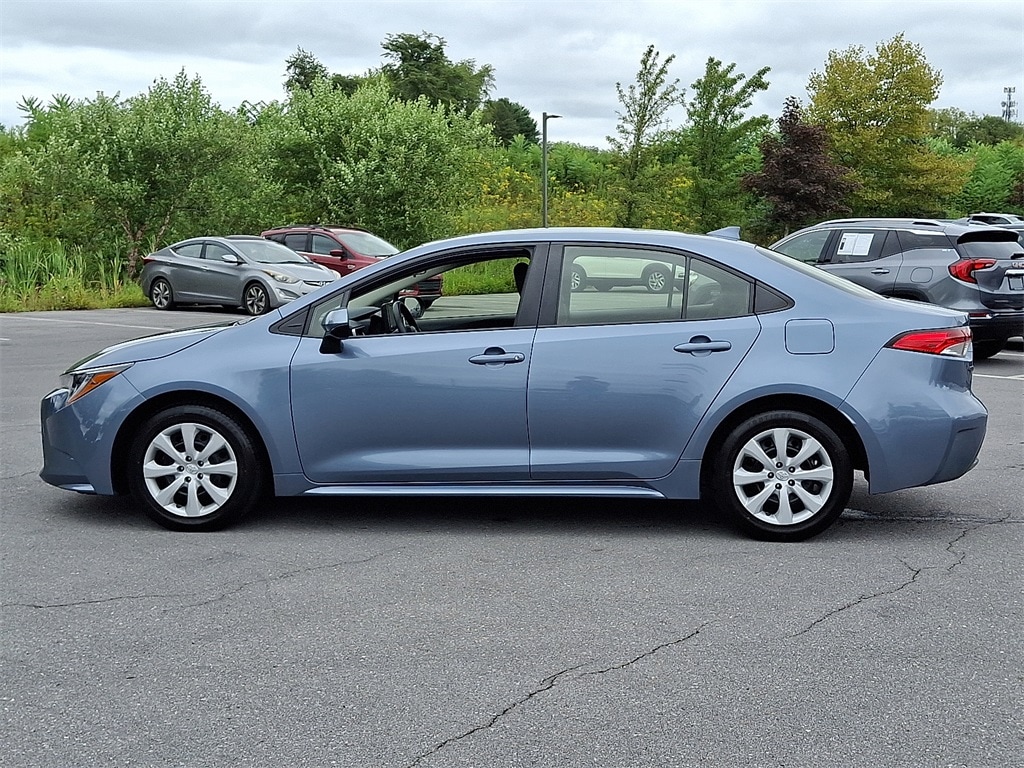 Used 2022 Toyota Corolla LE Sedan