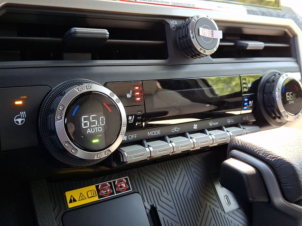 2026 Toyota Tacoma Limited - Photo 11