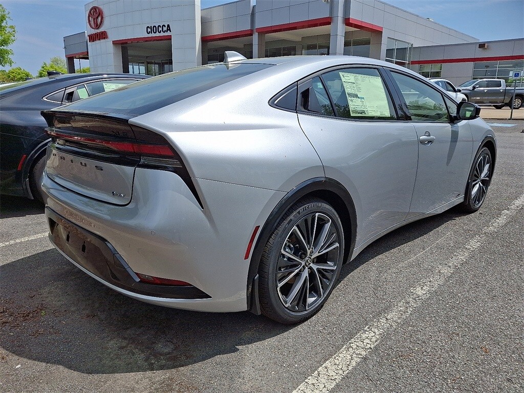 2025 Toyota Prius XLE photo 4