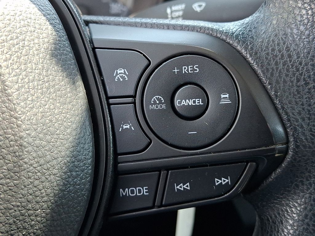 2024 Toyota Corolla LE - Photo 23