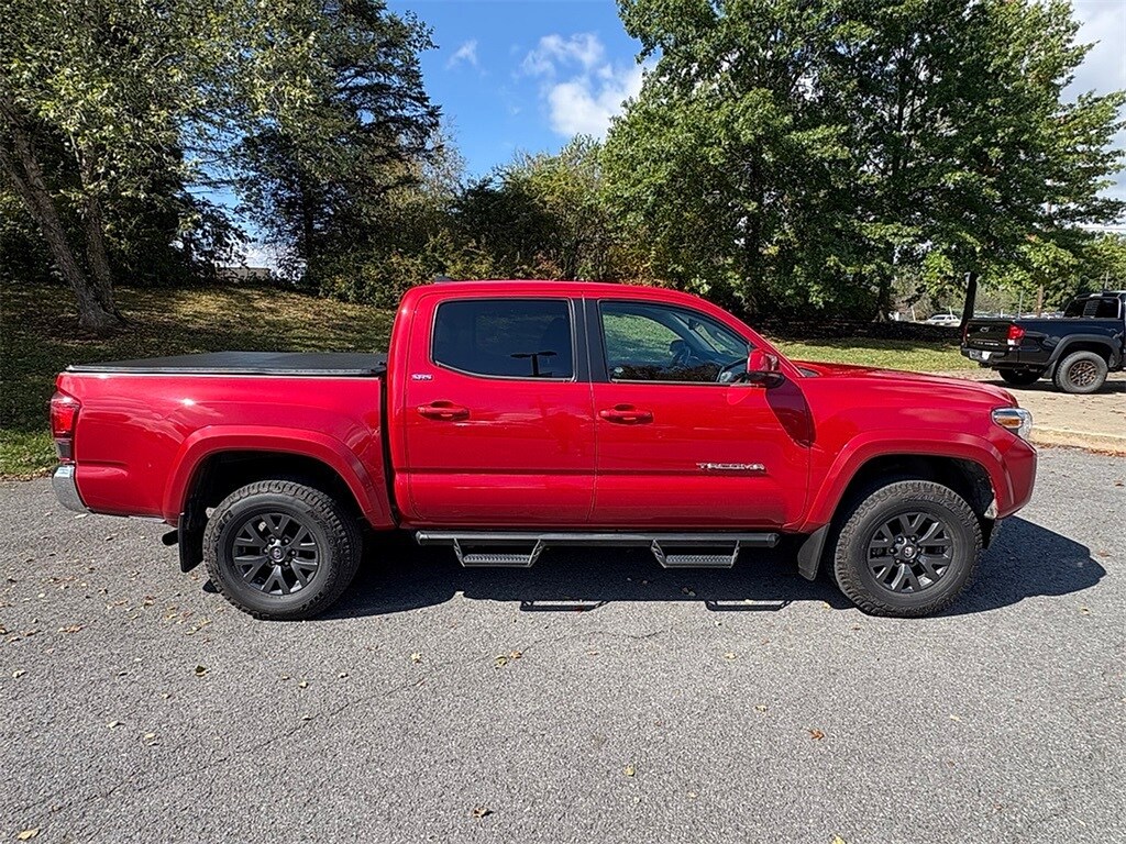 2022 Toyota Tacoma SR5 photo 3