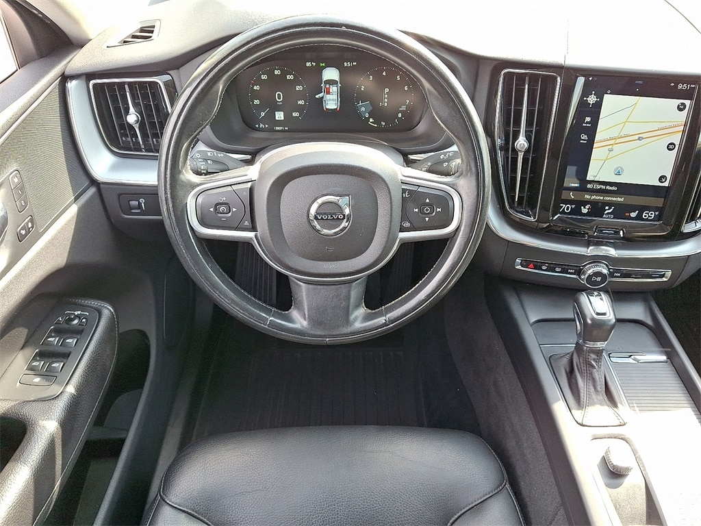 Used 2018 Volvo XC60 Momentum with VIN YV4A22RK5J1055048 for sale in Muncy, PA