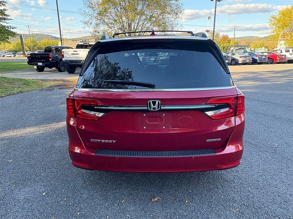 2024 Honda Odyssey Touring photo 4