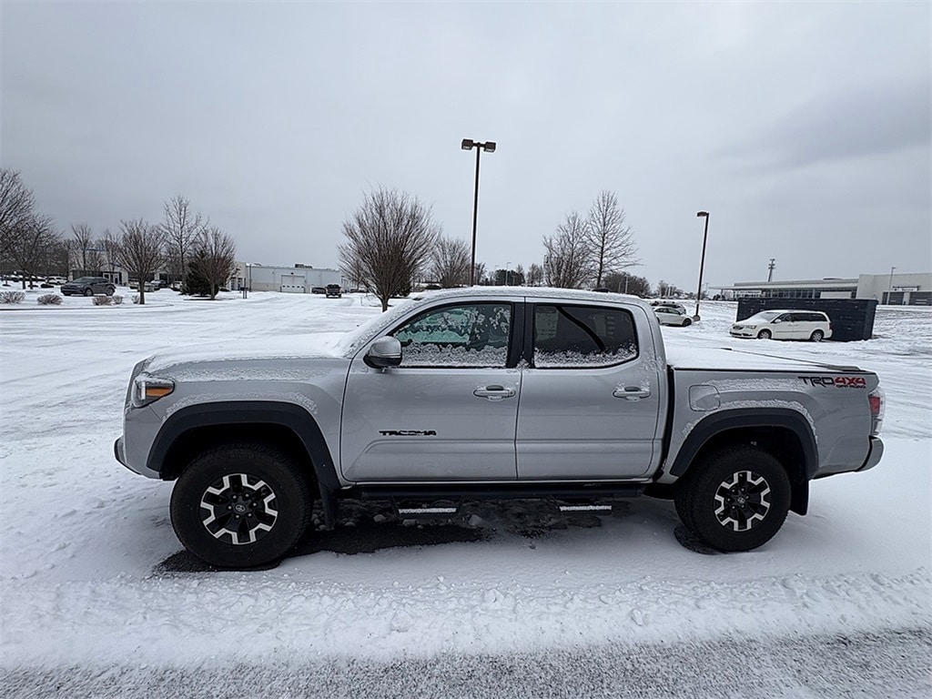 2022 Toyota Tacoma TRD Off Road's photo
