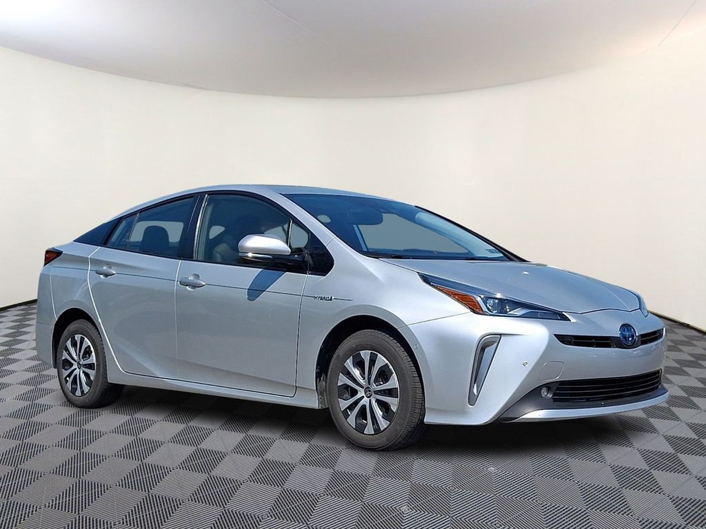 2019 Toyota Prius XLE AWD-e's photo
