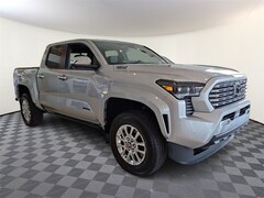 2025 Toyota Tacoma i-FORCE MAX Limited i-FORCE MAX Truck