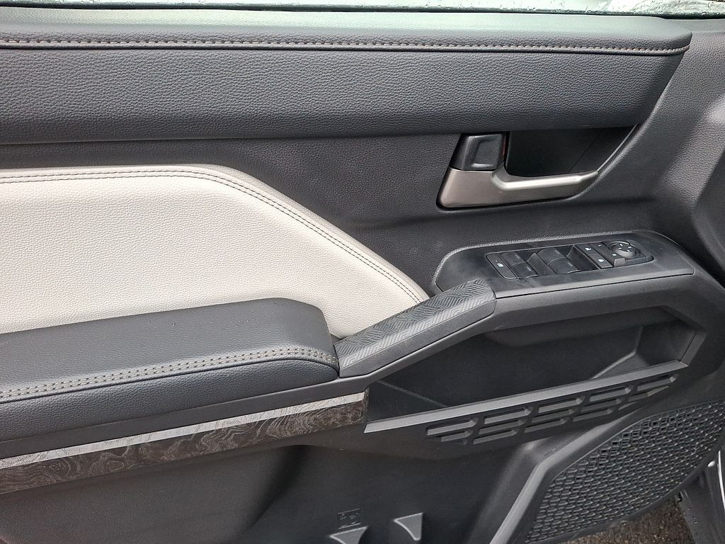 2026 Toyota Tacoma Limited - Photo 6