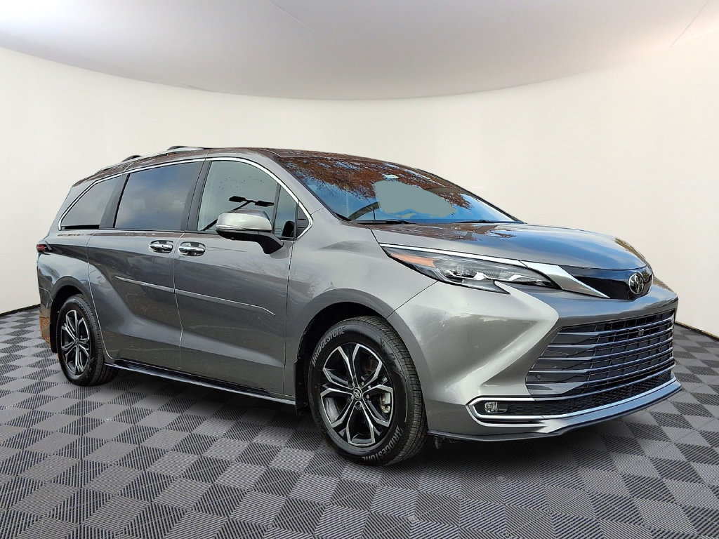 2026 Toyota Sienna Platinum Minivan/Van